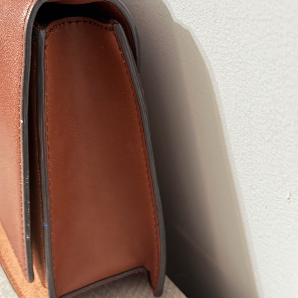 Leather crossbody bag by Violeta. - Picture 7 of 9
